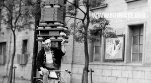 Noodle delivery boy in Tokyo, 1935